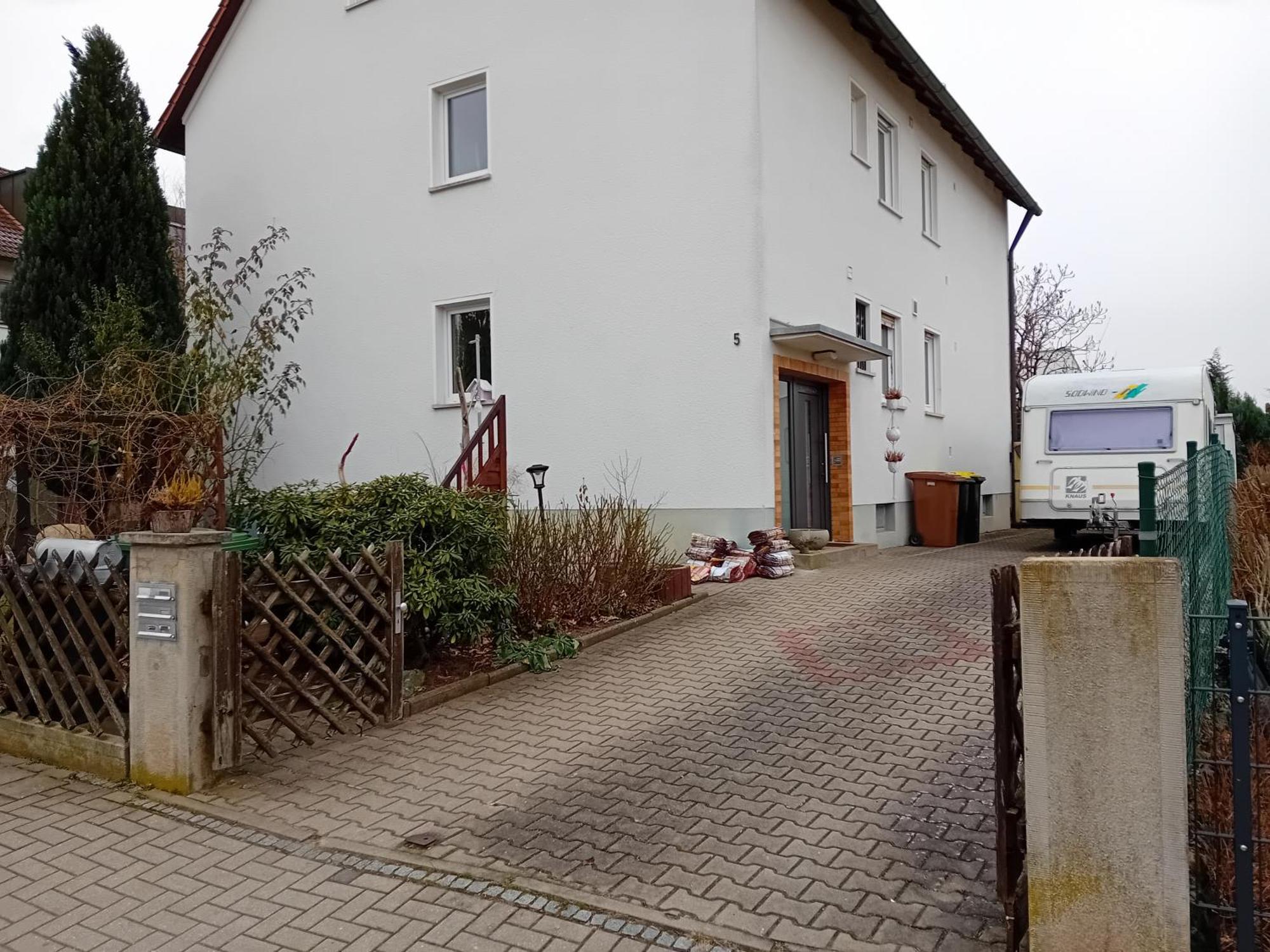 Geraeumige Nahe Nuernberg Apartment Oberasbach